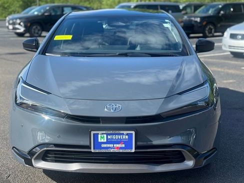 Used 2025 Toyota Prius Limited AWD/4WD image 2