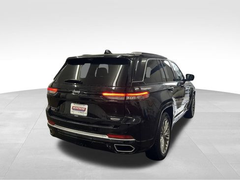 Certified 2023 Jeep Grand Cherokee Summit w/ Adv Protech Group IV AWD/4WD image 7