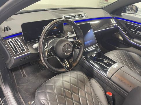Used 2025 Mercedes-Benz S 580 4MATIC Sedan image 21