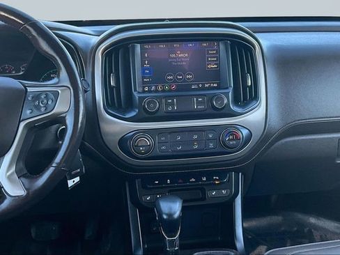 Used 2022 GMC Canyon Denali image 6