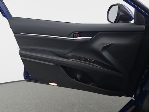 Used 2024 Toyota Camry XSE w/ Navigation Package image 27