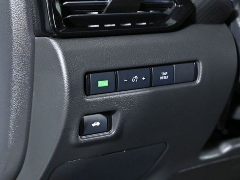 Used 2020 Nissan Sentra SV image 22