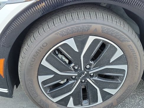 Used 2024 Kia EV6 Wind image 23