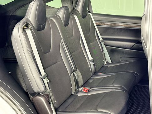 Used 2023 Tesla Model X image 41