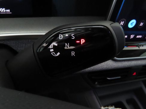 New 2025 Volkswagen Tiguan S image 17