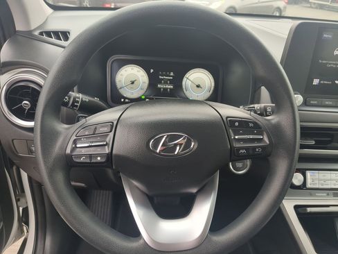 Certified 2023 Hyundai Kona SE w/ Cargo Package image 18