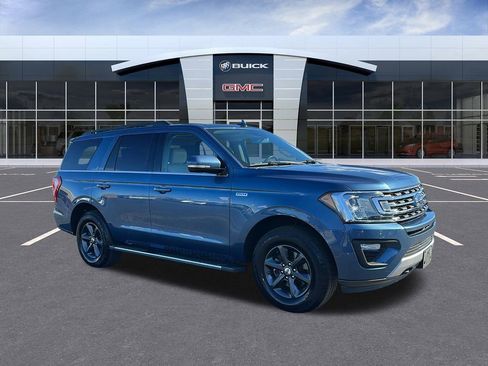 Used 2018 Ford Expedition XLT w/ Equipment Group 202A image 7