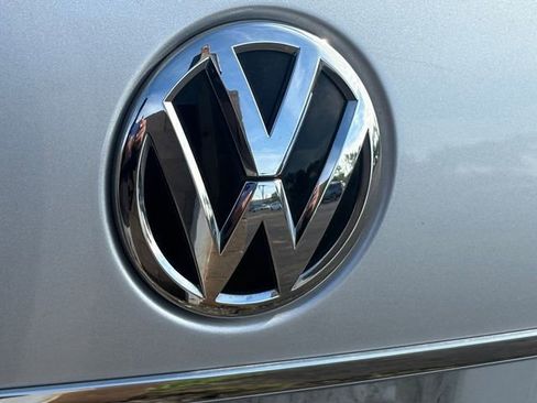 Used 2016 Volkswagen Passat 1.8T S image 10