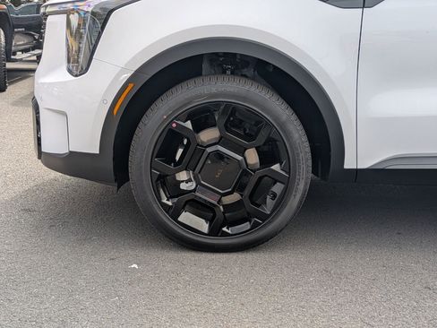 New 2026 Kia Sorento SX image 8