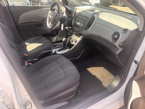 Used 2014 Chevrolet Sonic LT w/ Fun and Sun Package image 8