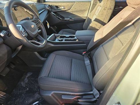 New 2026 Chevrolet Equinox LT FWD image 11