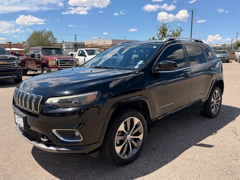 Used 2019 Jeep Cherokee Overland w/ Heavy Duty Protection Group AWD/4WD image 2