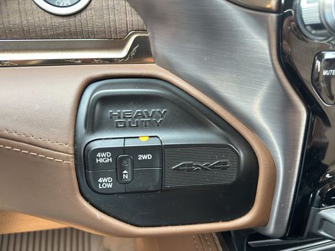 Used 2023 RAM 3500 Limited AWD/4WD image 31