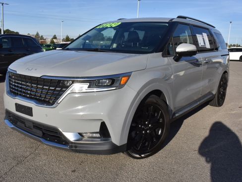 Used 2022 Kia Carnival SX image 5