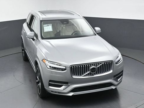 Used 2025 Volvo XC90 B5 Plus w/ Protection Package AWD/4WD image 43