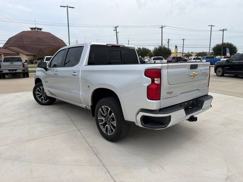 Used 2022 Chevrolet Silverado 1500 LT w/ Texas Edition Plus RWD image 5