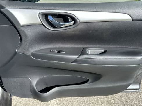 Used 2018 Nissan Sentra S image 18