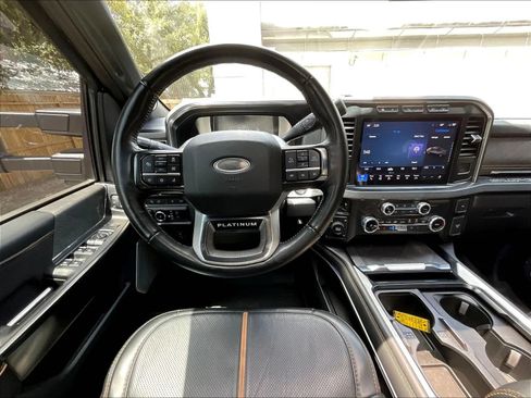 Used 2023 Ford F450 Platinum w/ FX4 Off-Road Package AWD/4WD image 19