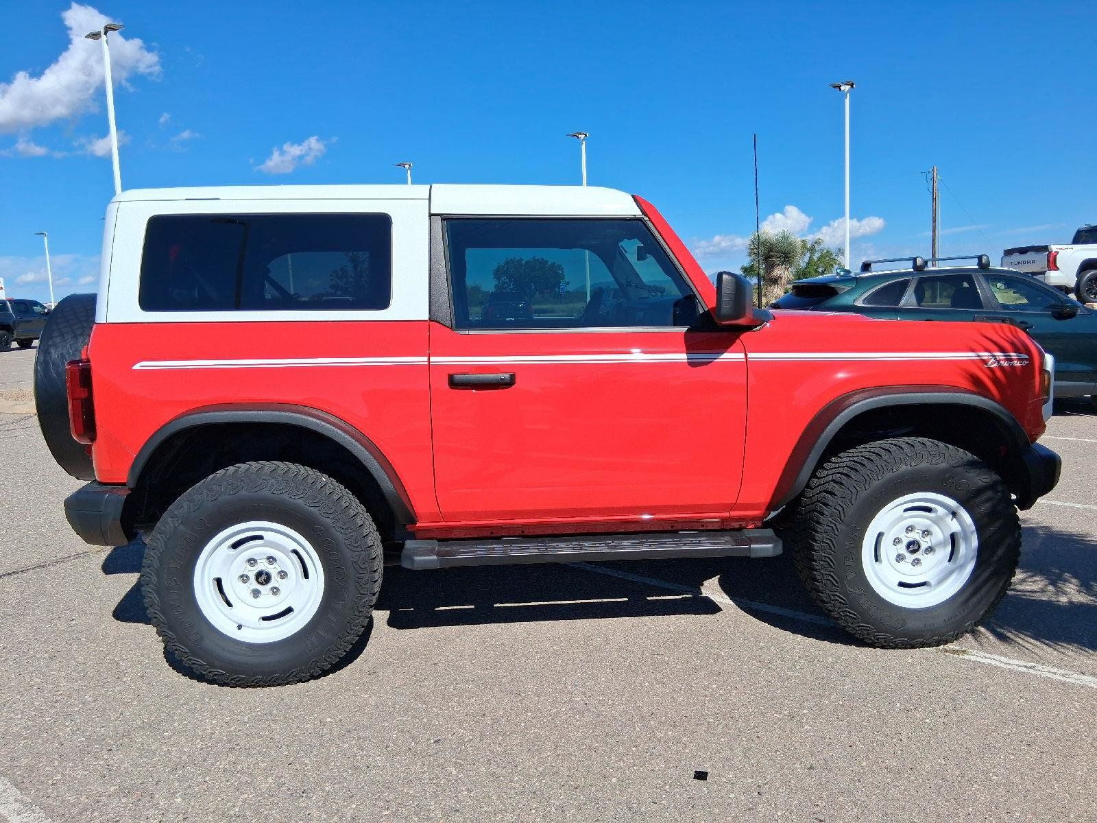 Used 2024 Ford Bronco Heritage Edition AWD/4WD image 6