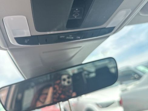 Used 2023 Honda Civic Touring image 5