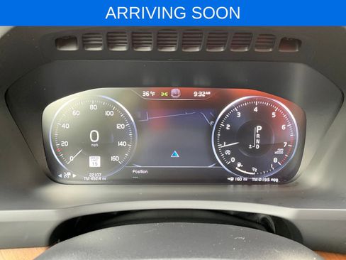 Used 2022 Volvo XC90 T6 Momentum w/ Advanced Package image 16