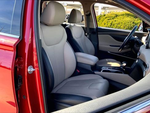 Used 2019 Hyundai Santa Fe Limited w/ Cargo Package image 8