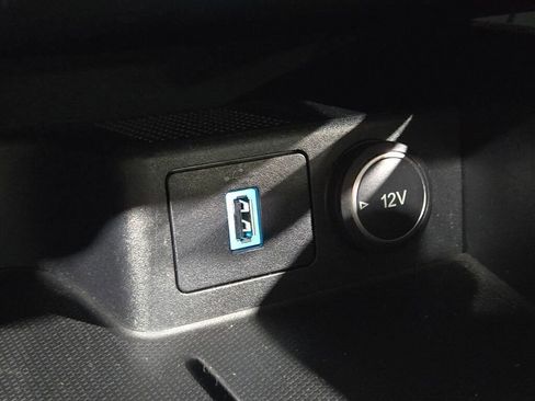 Used 2020 Ford Escape Titanium image 29