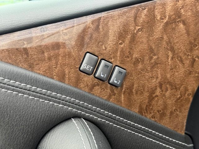 Used 2016 INFINITI QX80 4WD w/ Driver's Assistance Package image 18