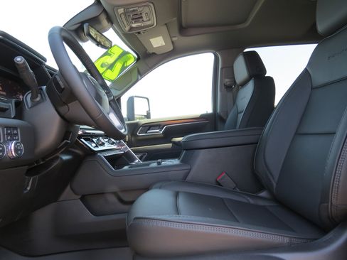 New 2025 GMC Sierra 2500 Denali w/ Denali Reserve Package image 20