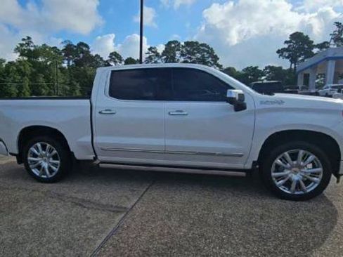 Certified 2024 Chevrolet Silverado 1500 High Country AWD/4WD image 8