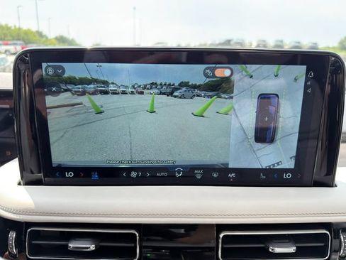 Used 2025 Lincoln Aviator Reserve w/ Equipment Group 201A AWD/4WD image 32