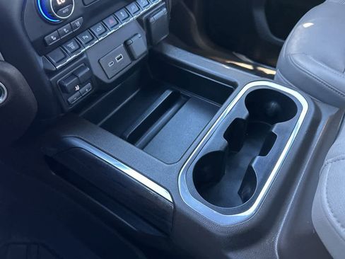 Used 2022 Chevrolet Silverado 2500 LTZ w/ LTZ Plus Package image 18