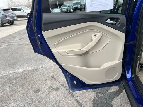 Used 2015 Ford Escape SE w/ Equipment Group 201A image 15