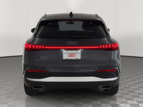 Used 2025 Audi Q5 Premium w/ Convenience Package AWD/4WD image 10