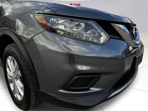 Used 2015 Nissan Rogue SV image 10