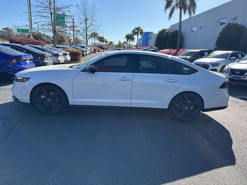 Used 2023 Honda Accord Sport image 6