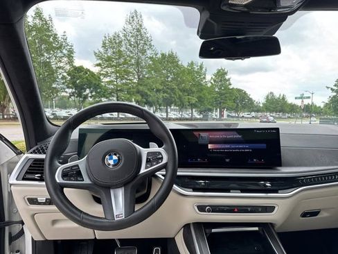 Certified 2023 BMW X7 xDrive40i w/ Executive Package AWD/4WD image 15