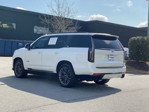 Used 2023 Cadillac Escalade V image 16