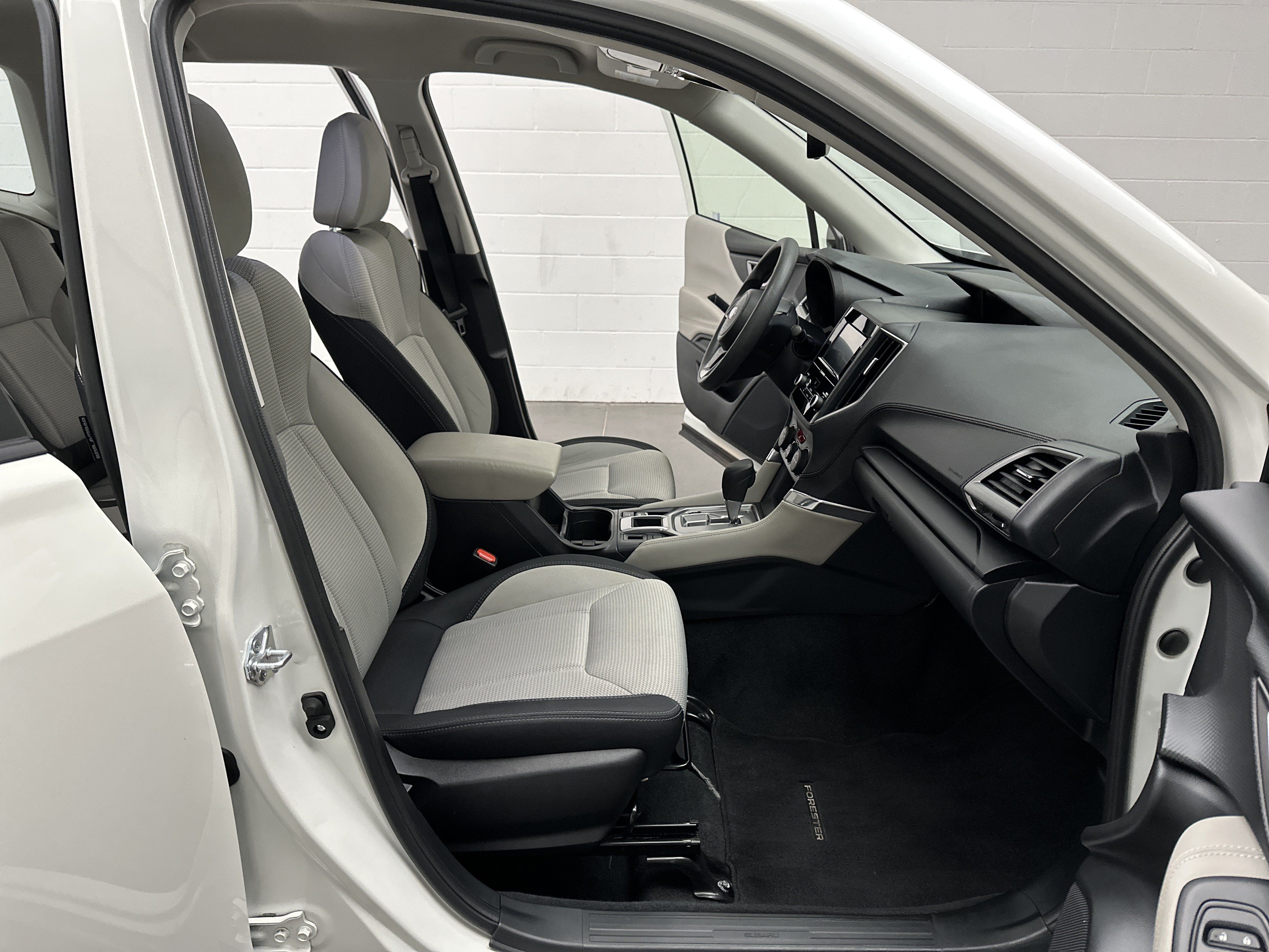 Used 2024 Subaru Forester AWD/4WD image 18