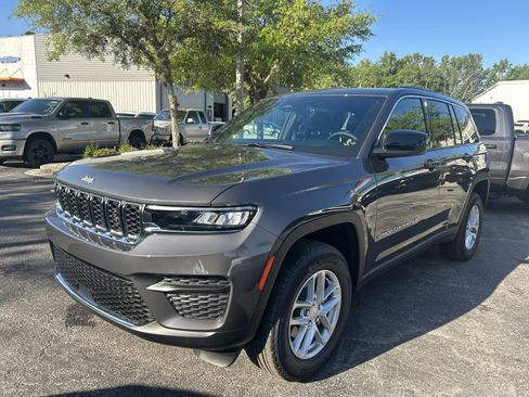 New 2026 Jeep Grand Cherokee Laredo X RWD image 3