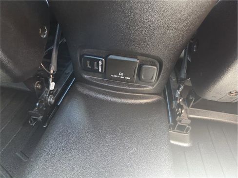 Used 2016 Chevrolet Malibu Premier FWD image 30
