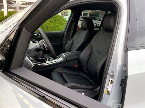 New 2026 BMW X5 xDrive50e w/ Executive Package AWD/4WD image 9
