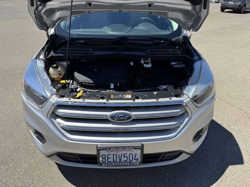 Used 2018 Ford Escape SE FWD image 41