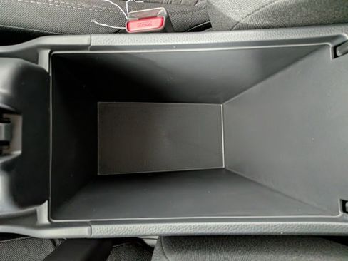 New 2026 Honda HR-V LX image 21