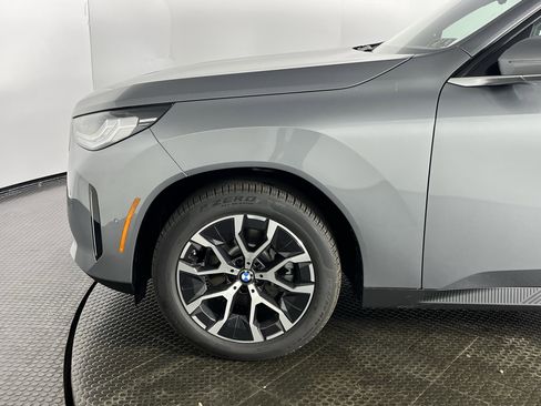 Used 2026 BMW X3 xDrive30 w/ Premium Package image 4