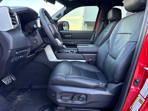 Used 2025 Toyota Sequoia Platinum image 12