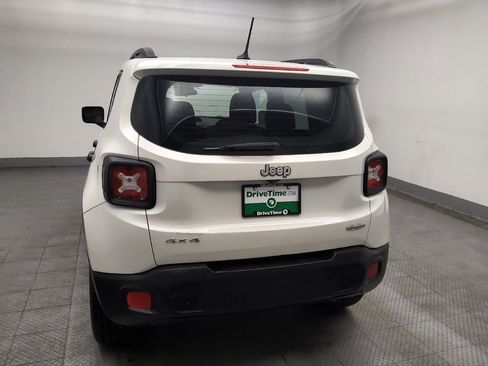Used 2015 Jeep Renegade Latitude w/ Popular Equipment Group AWD/4WD image 6
