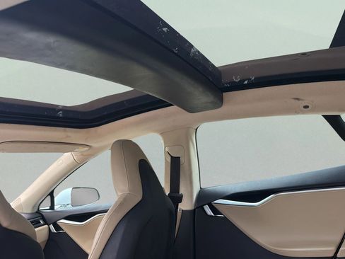 Used 2014 Tesla Model S 85 image 31