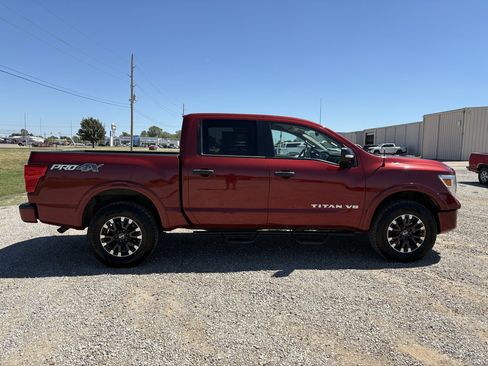 Used 2019 Nissan Titan PRO-4X AWD/4WD image 4
