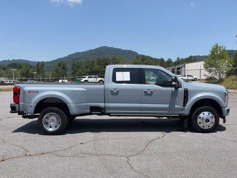 Certified 2025 Ford F450 Platinum w/ FX4 Off-Road Package AWD/4WD image 2